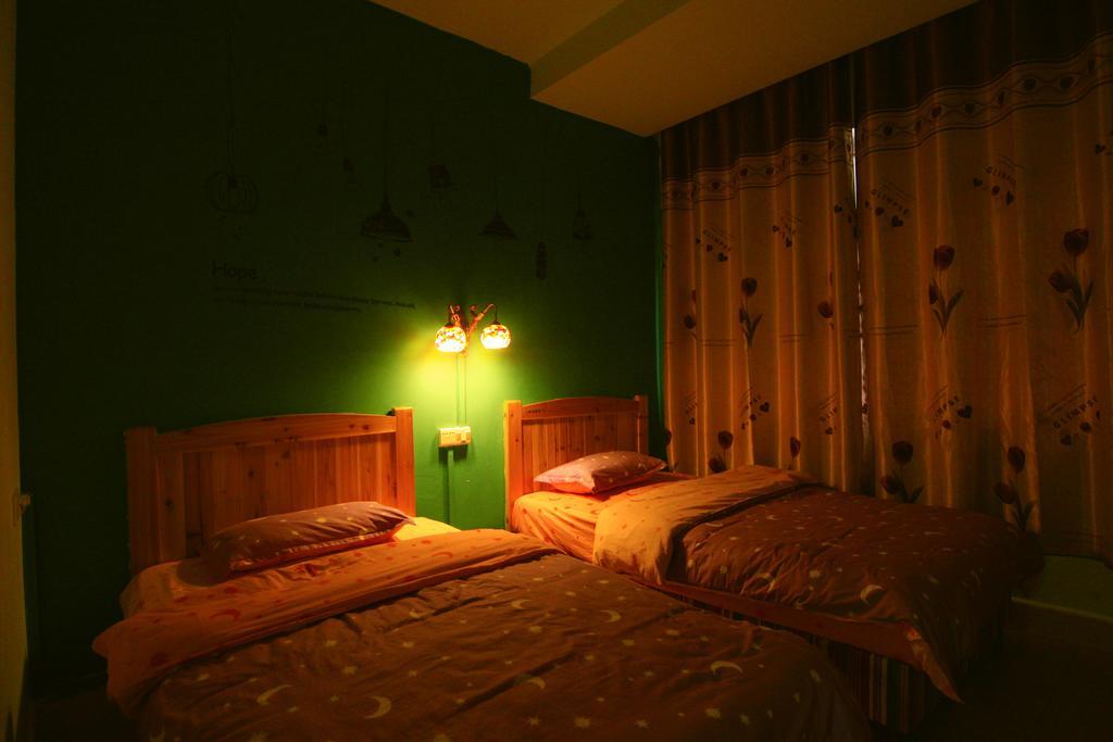Lan Shan Chu Youth Hostel Yangshuo Room photo