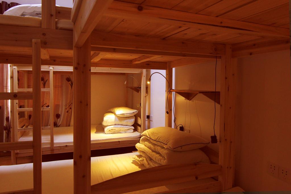 Lan Shan Chu Youth Hostel Yangshuo Room photo
